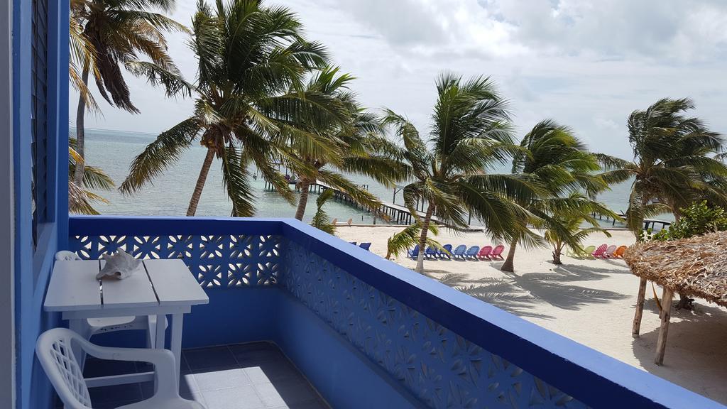 Anchorage Beach Resort Caye Caulker Extérieur photo