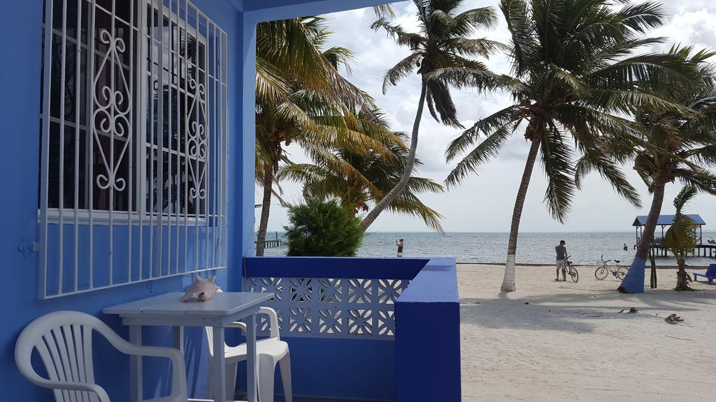 Anchorage Beach Resort Caye Caulker Extérieur photo